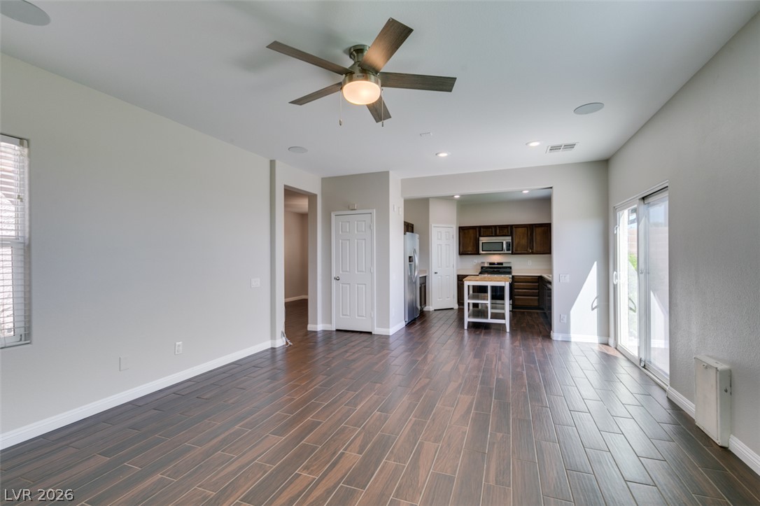 718 Sand Primrose Street Property Photo 13