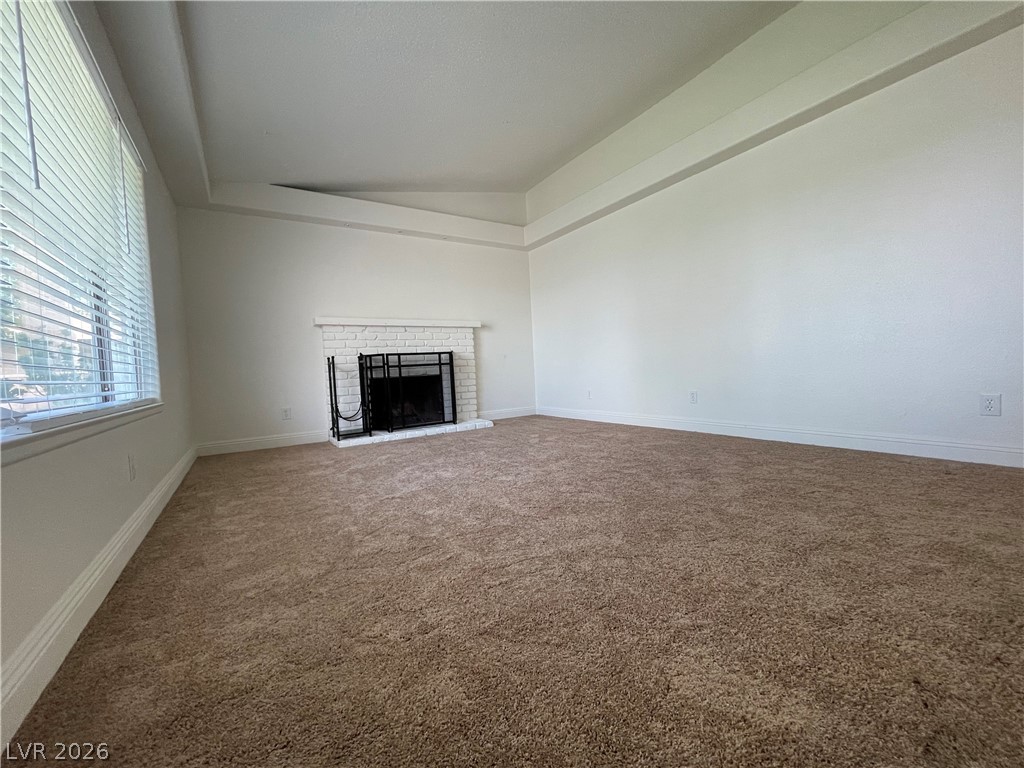 314 Tamarack Drive Property Photo 5