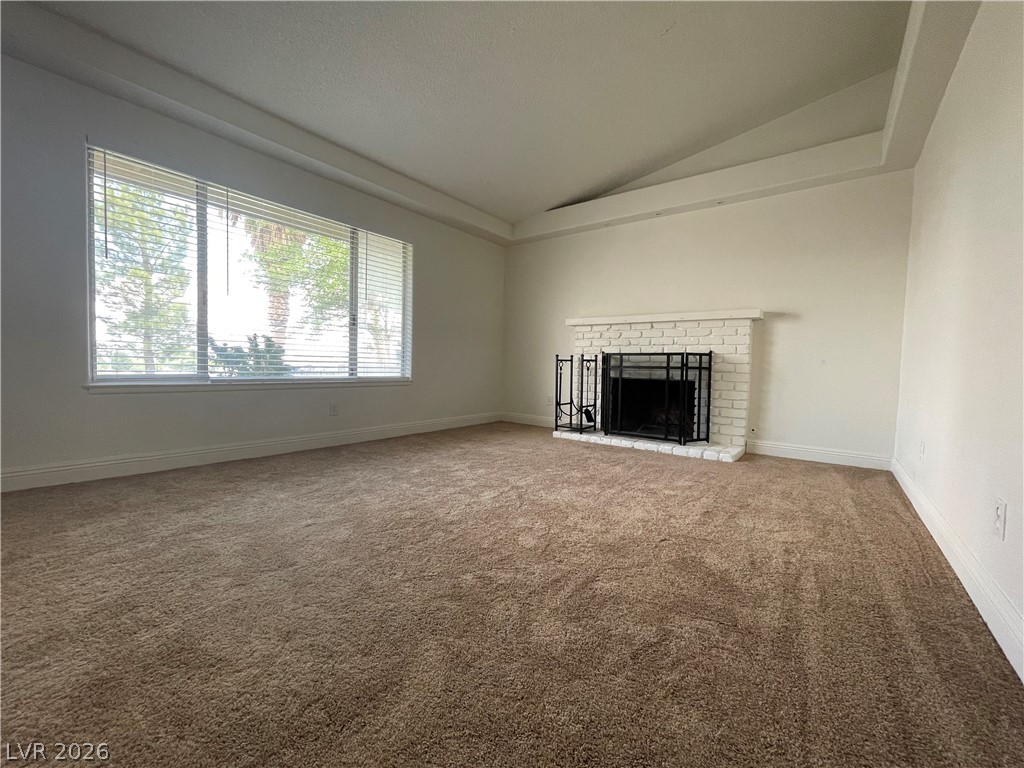 314 Tamarack Drive Property Photo 6