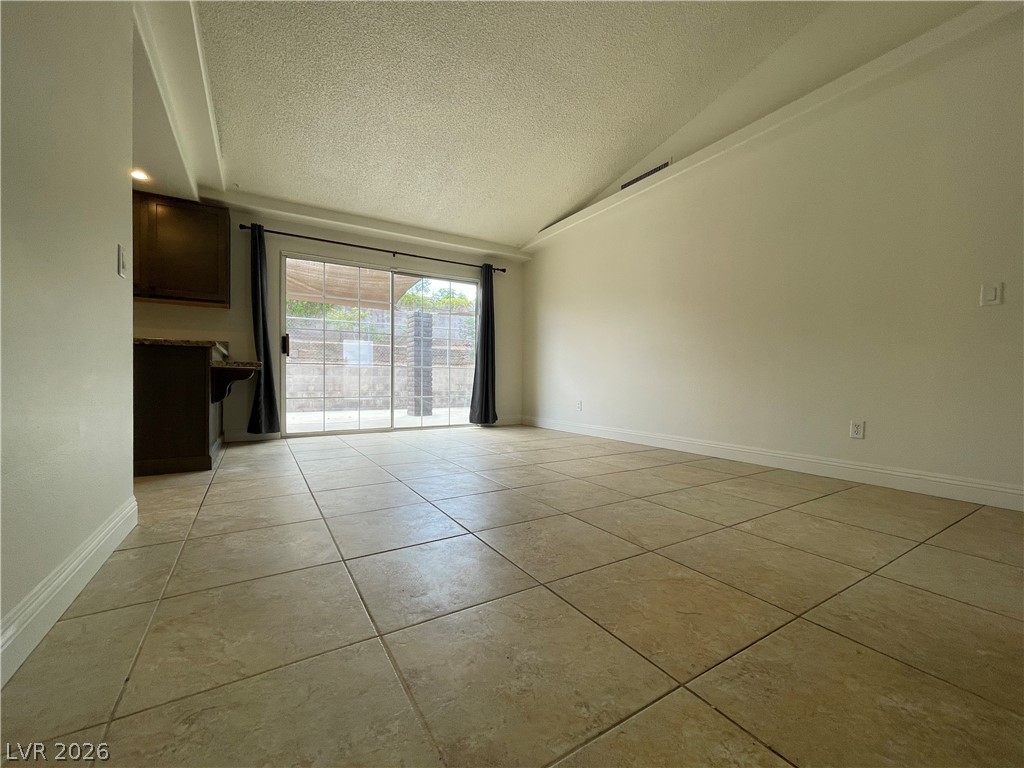 314 Tamarack Drive Property Photo 12