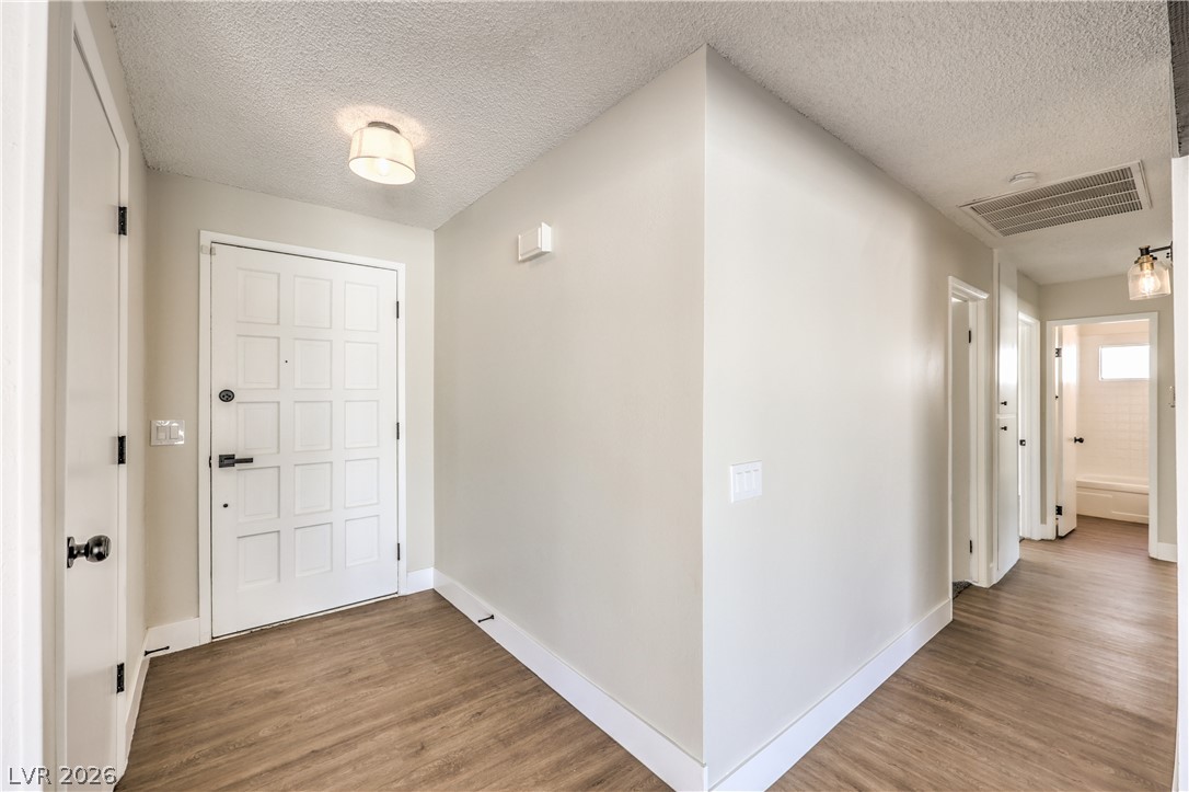 4506 Palencia Avenue Property Photo 7