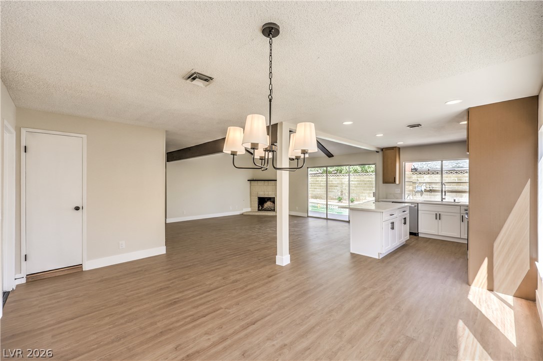 4506 Palencia Avenue Property Photo 13