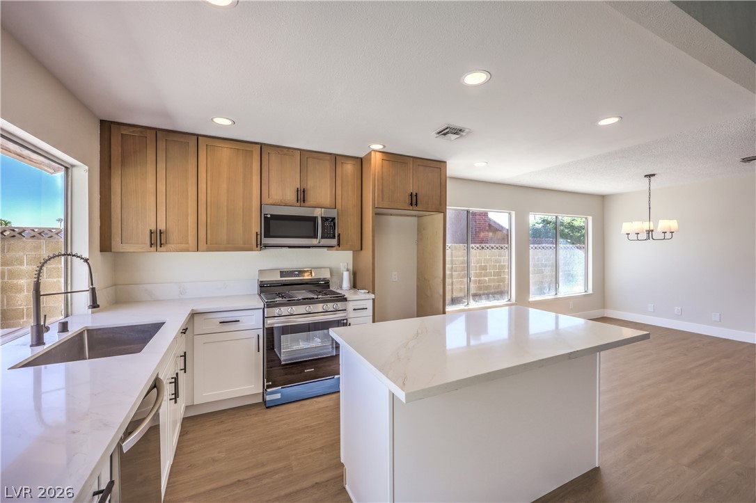 4506 Palencia Avenue Property Photo 14