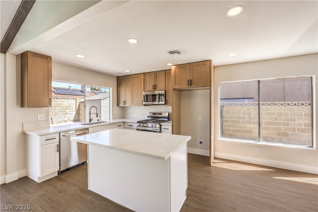4506 Palencia Avenue Property Photo 16