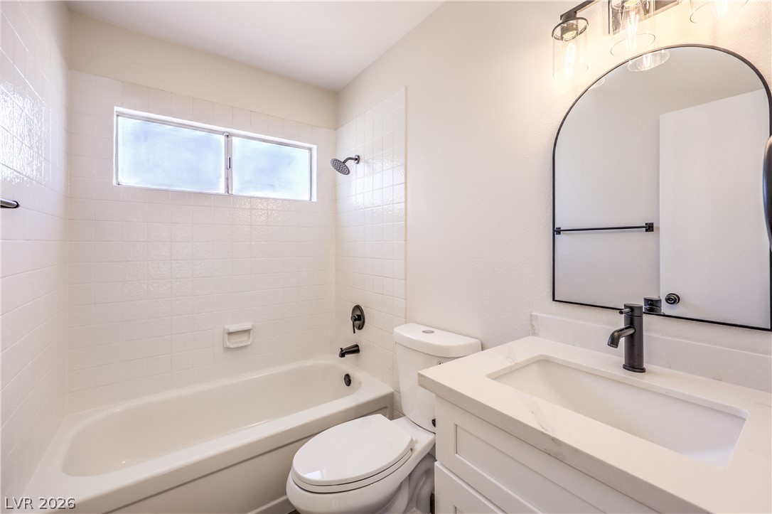 4506 Palencia Avenue Property Photo 18