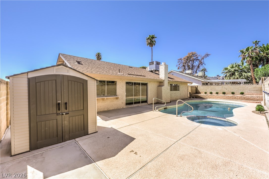 4506 Palencia Avenue Property Photo 20