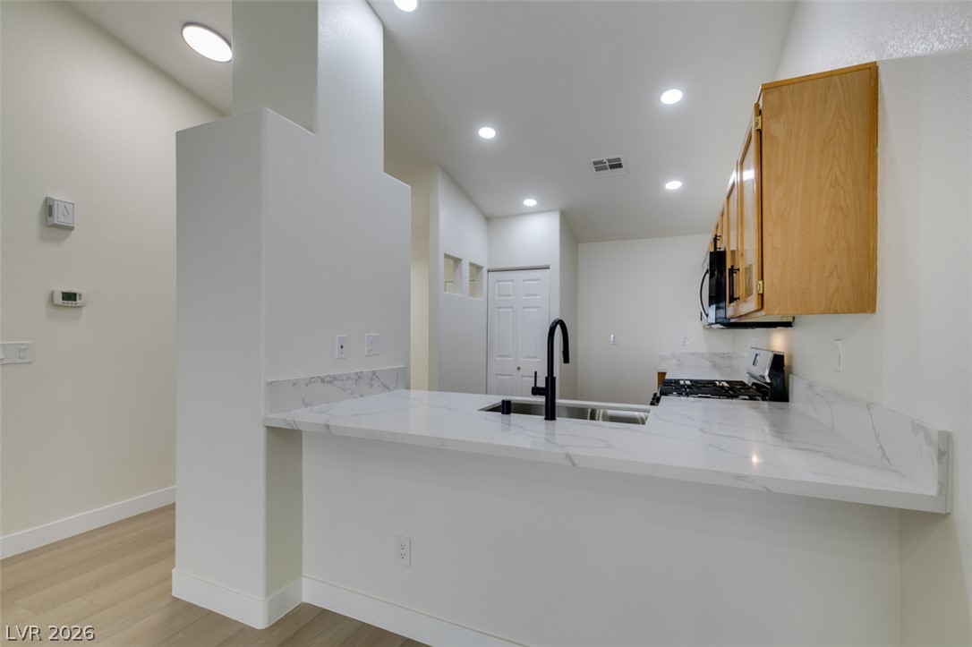 9712 Fionna Lane 102 Property Photo 24