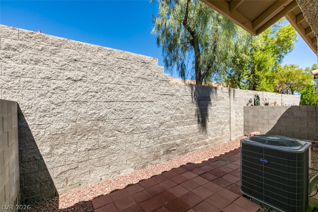 9712 Fionna Lane 102 Property Photo 27