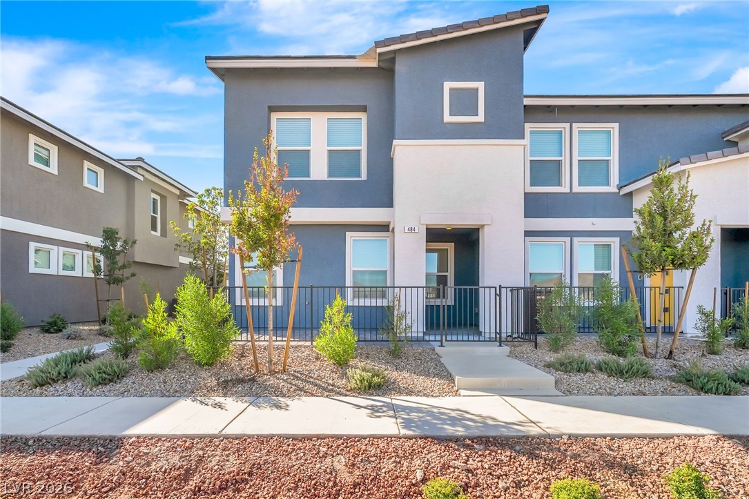 484 Golden Myna Avenue Property Photo 1