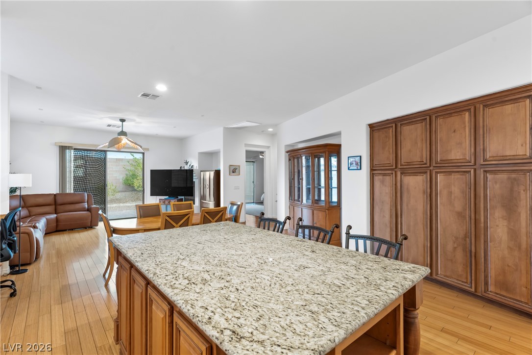 1044 Viale Placenza Place Property Photo 4
