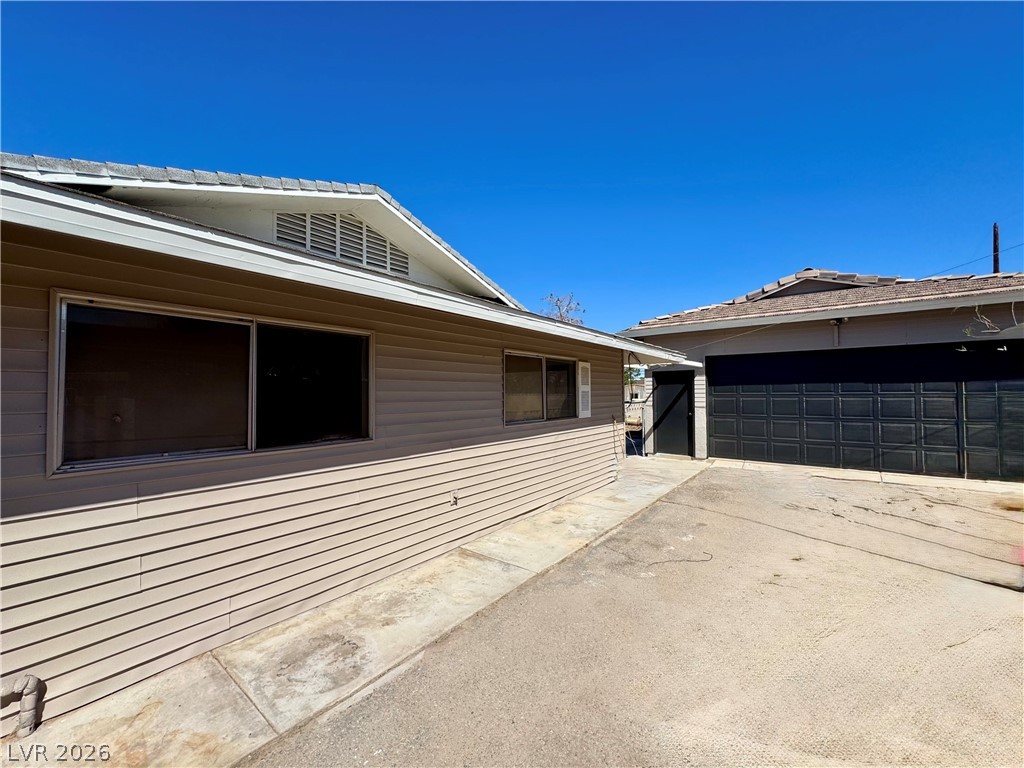 6930 South Valley View Boulevard Property Photo 7