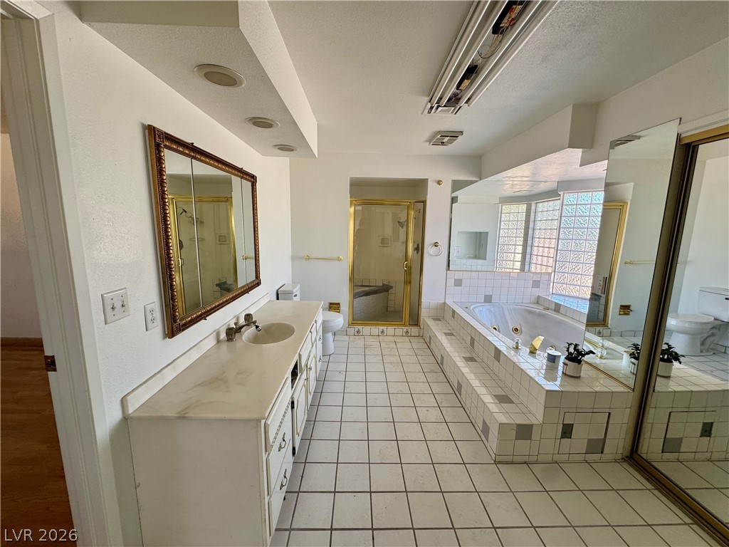 6930 South Valley View Boulevard Property Photo 22
