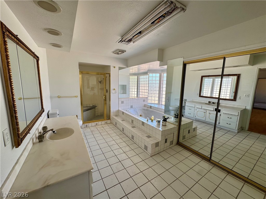 6930 South Valley View Boulevard Property Photo 23