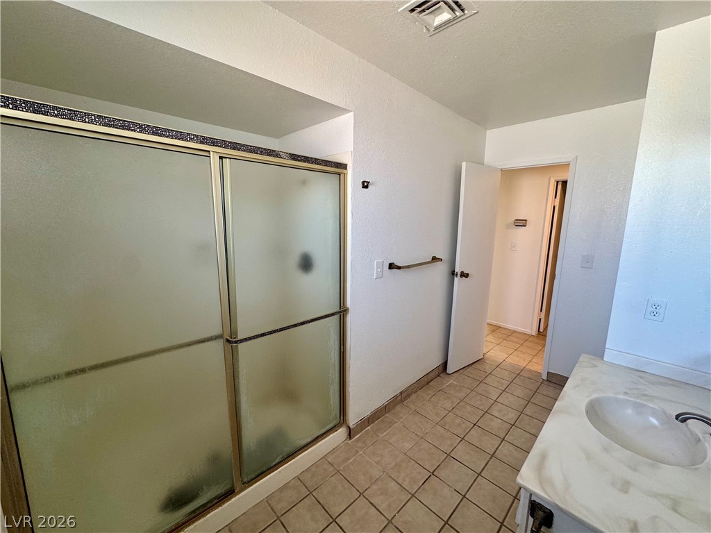 6930 South Valley View Boulevard Property Photo 24