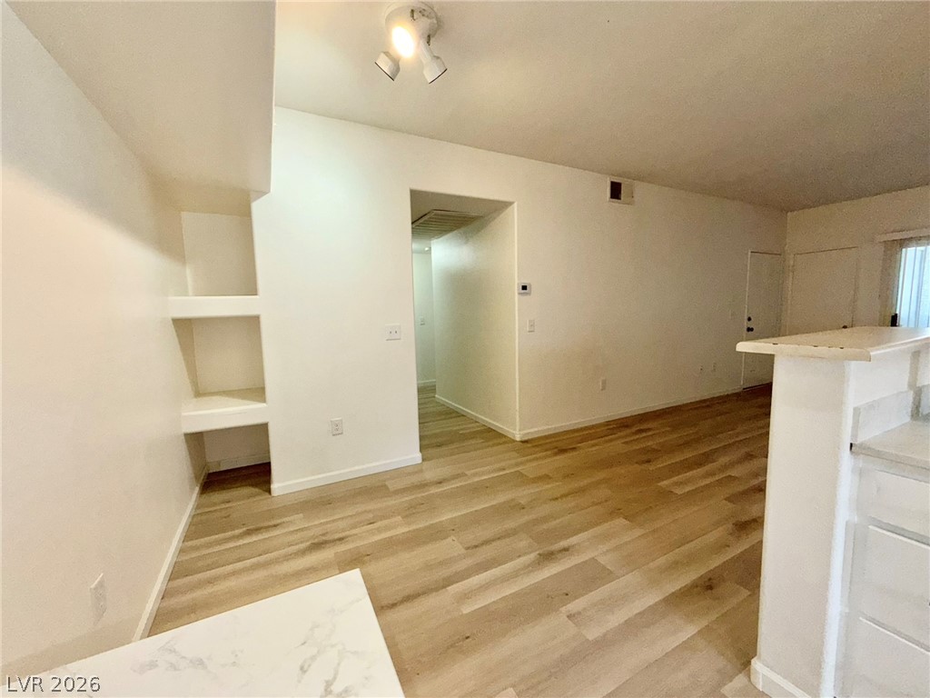 2615 West Gary Avenue 2050 Property Photo 4