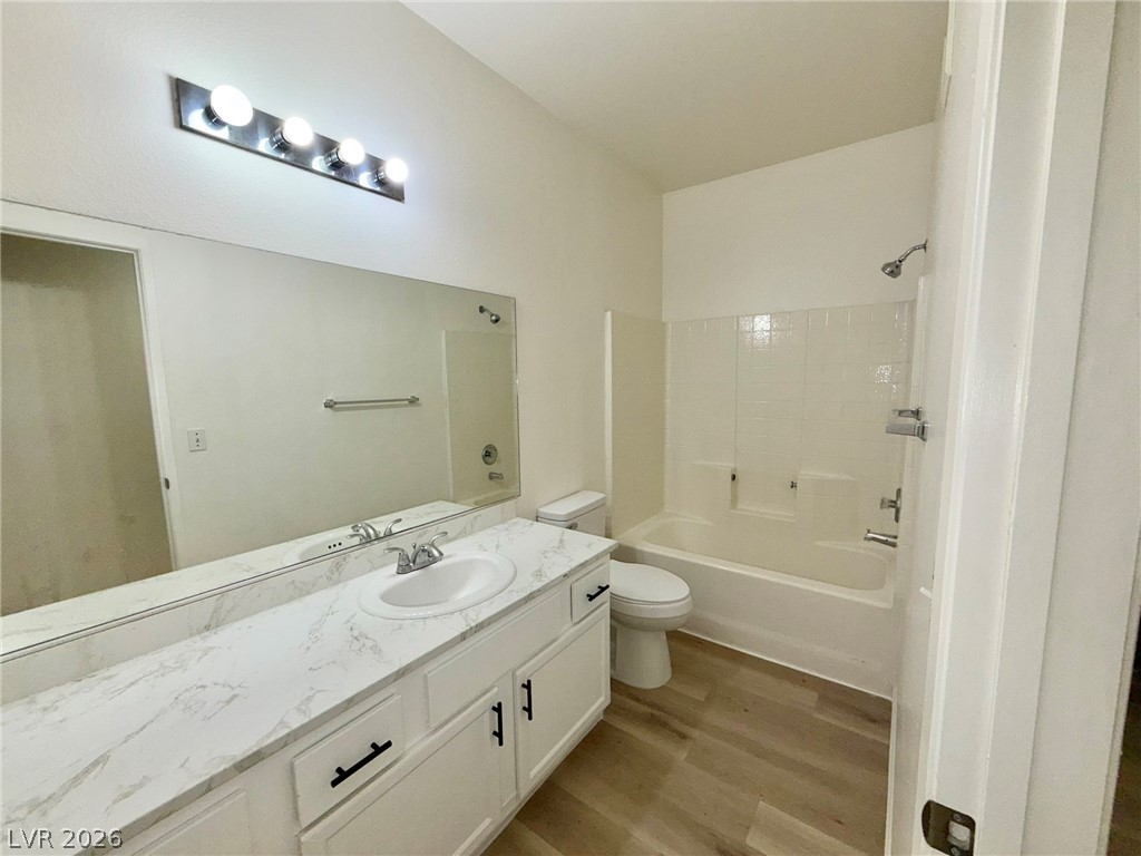 2615 West Gary Avenue 2050 Property Photo 13