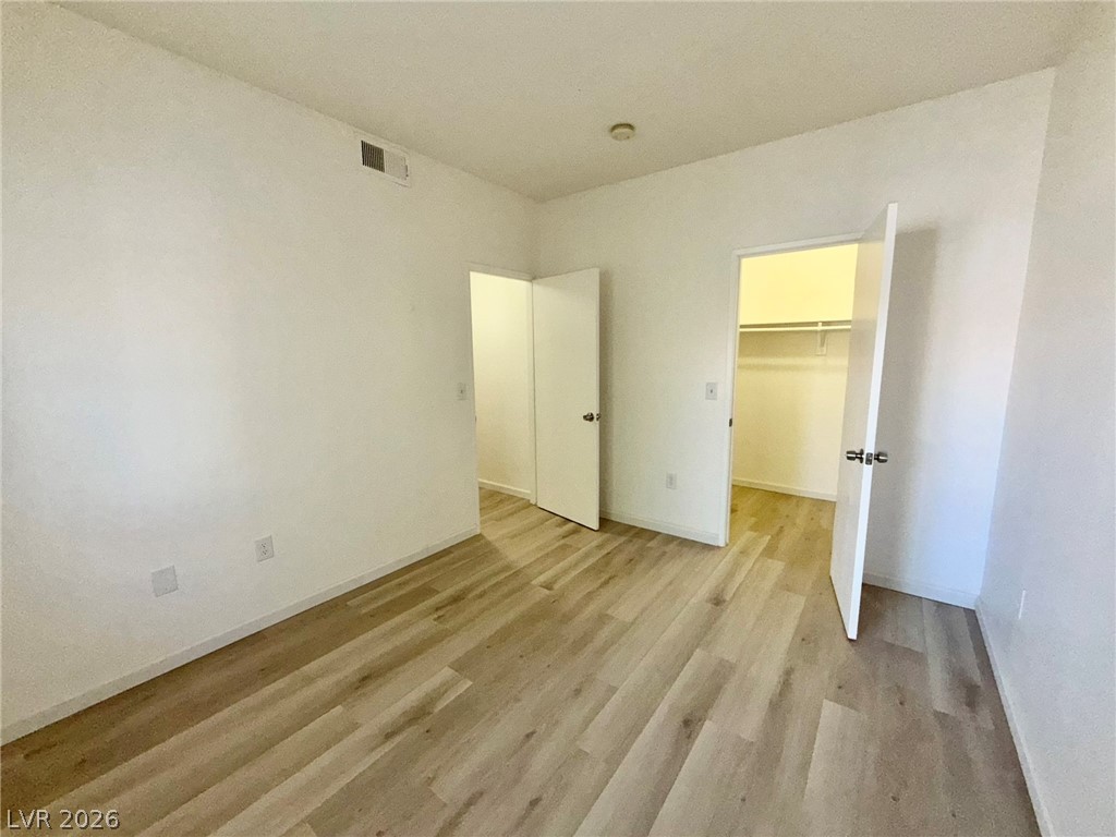 2615 West Gary Avenue 2050 Property Photo 17