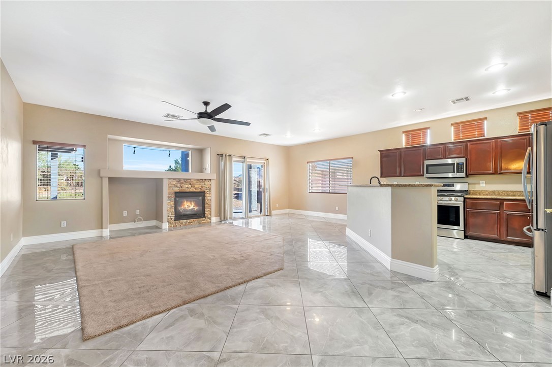 5968 Pavilion Lakes Avenue Property Photo 3