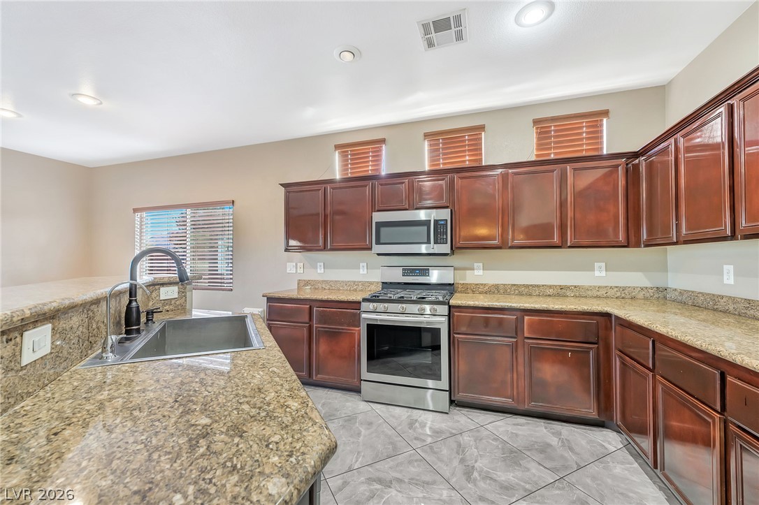 5968 Pavilion Lakes Avenue Property Photo 13
