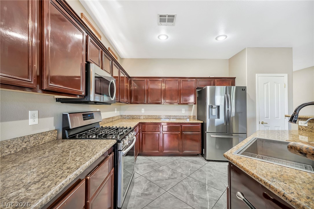 5968 Pavilion Lakes Avenue Property Photo 14