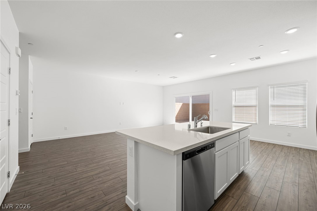 9933 Kimura Hills Avenue Property Photo 9