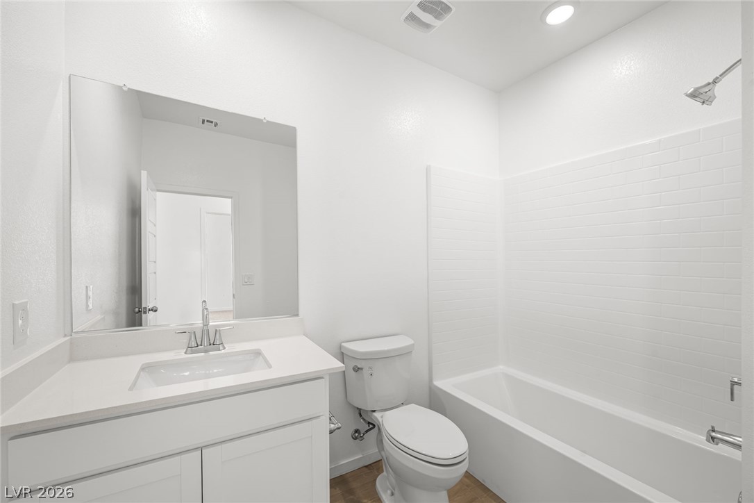 9933 Kimura Hills Avenue Property Photo 16