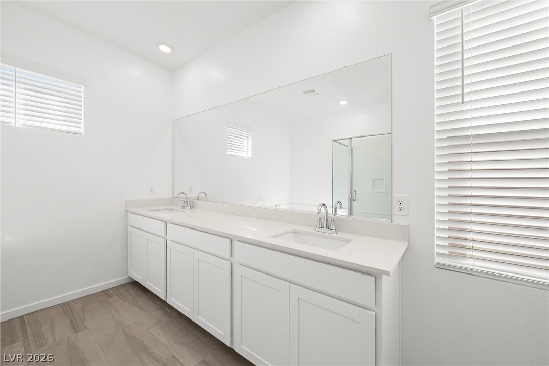 9933 Kimura Hills Avenue Property Photo 24