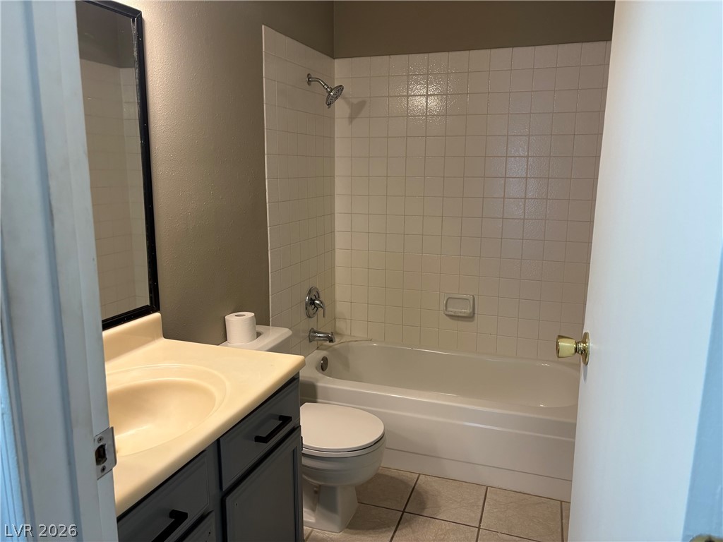 5430 Centurion Court 203 Property Photo 8