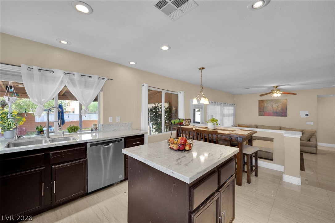 1723 English Rose Drive Property Photo 10