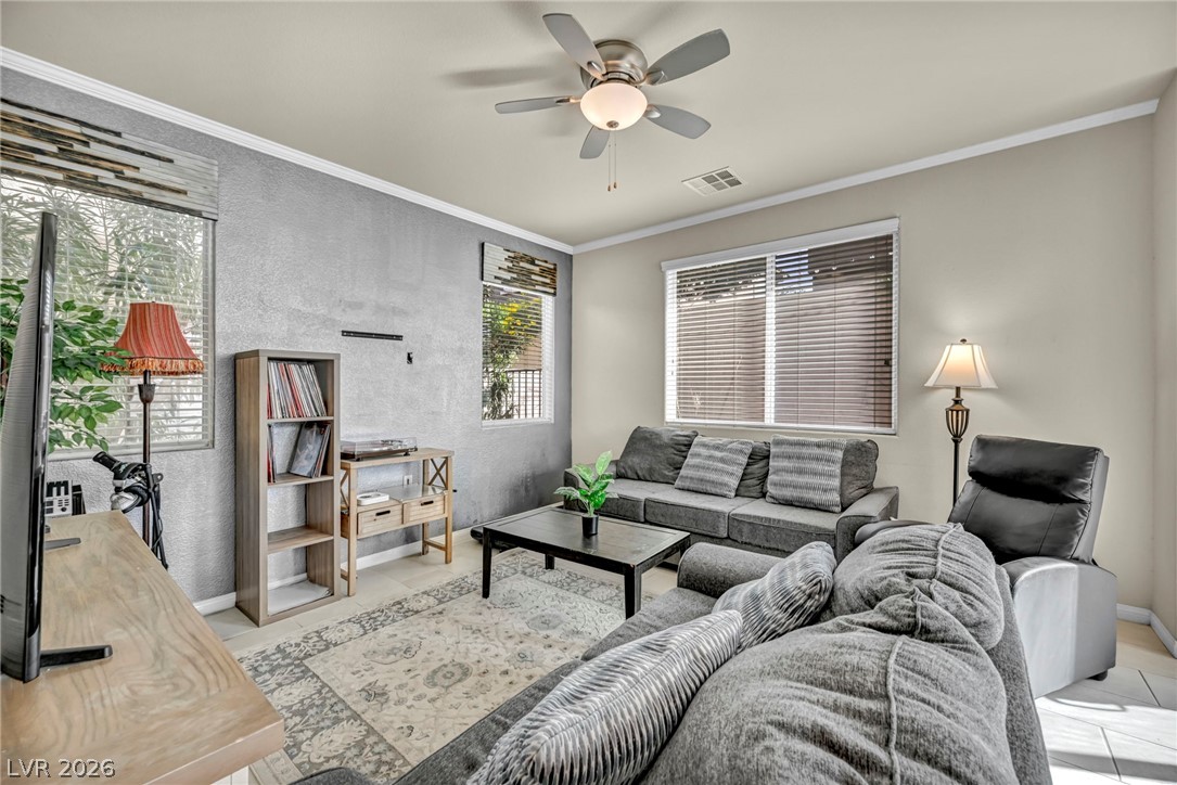 389 Fringe Ruff Drive Property Photo 6