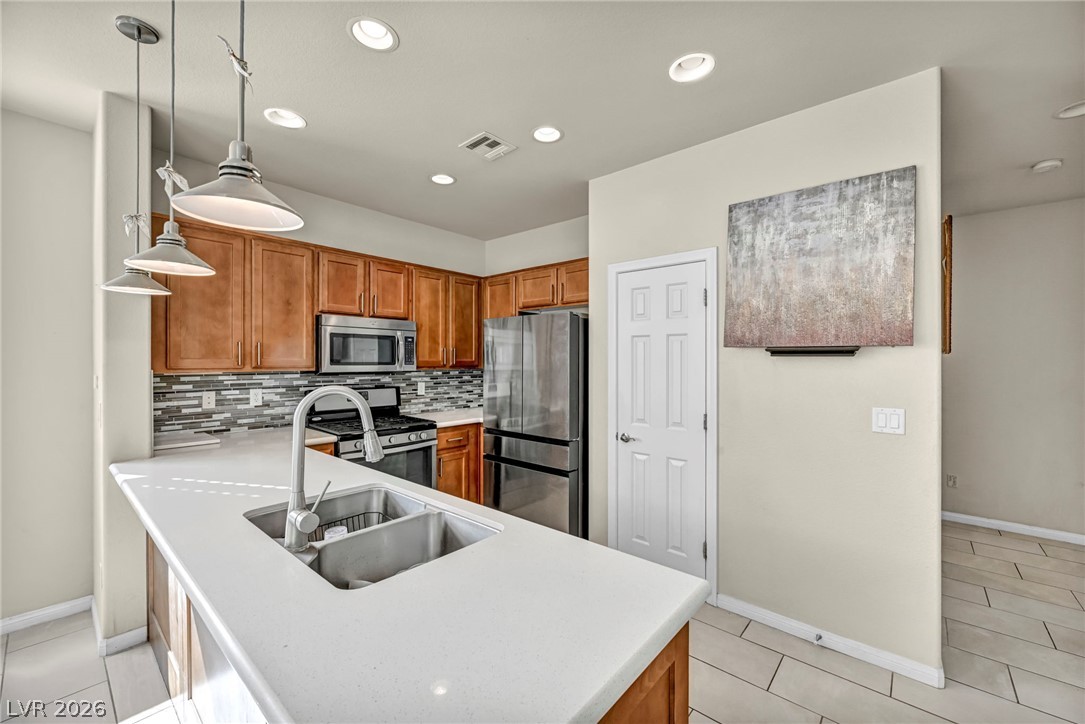 389 Fringe Ruff Drive Property Photo 10