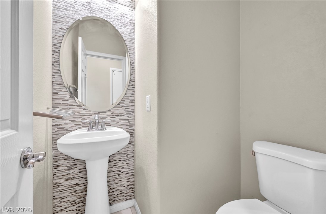 389 Fringe Ruff Drive Property Photo 15