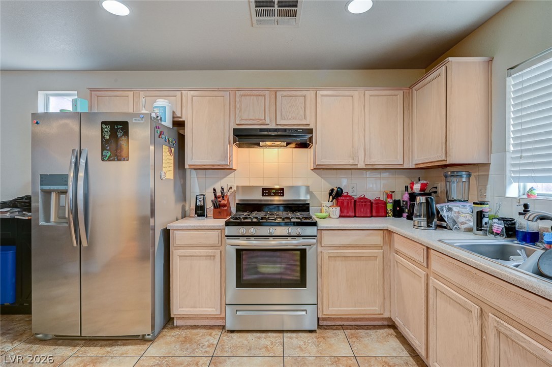 5151 Starter Avenue Property Photo 11
