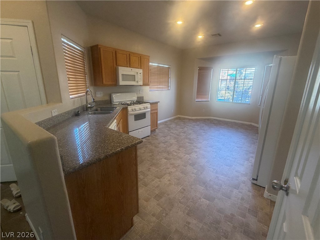 9915 Elkhead Creek Way Property Photo 5