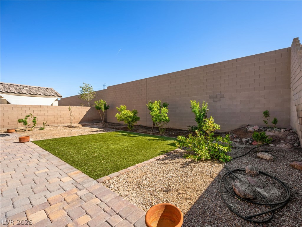 975 Twilight Glow Court Property Photo 36