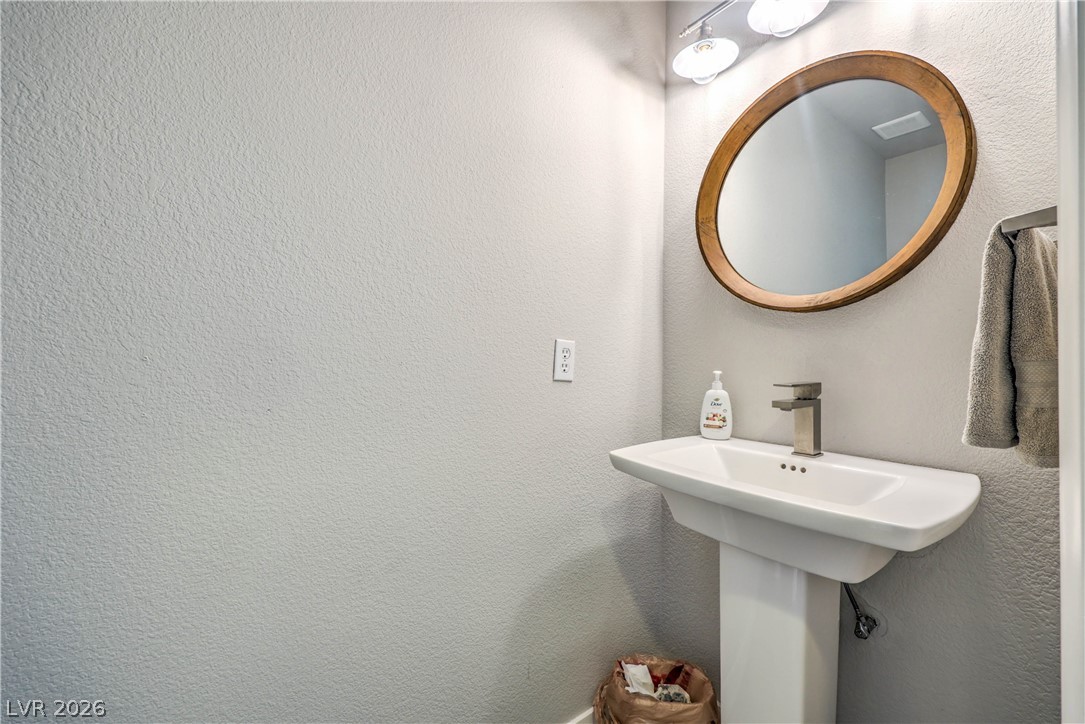 1863 Bogey Way Property Photo 19