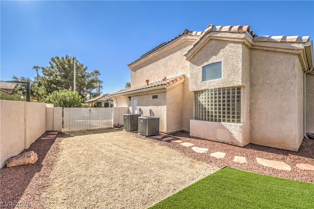 1863 Bogey Way Property Photo 41