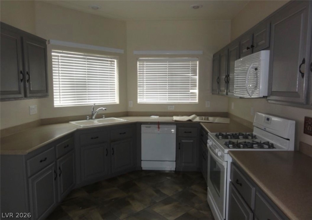 2706 Brinkley Manor Street Property Photo 4