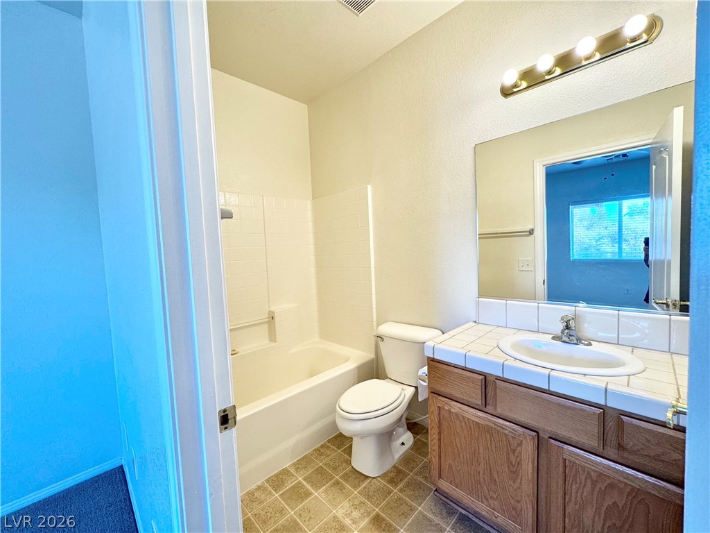 1411 Ogallala Street C Property Photo 8