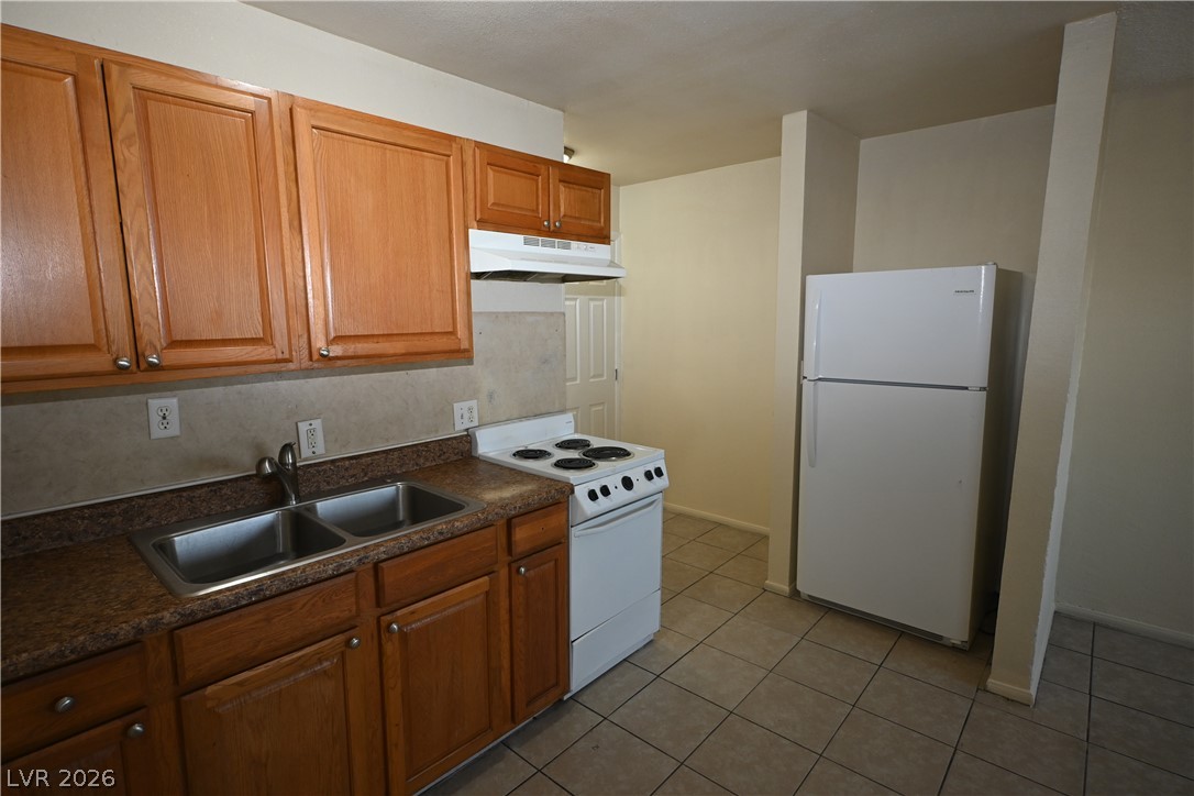 3021 East Carey Avenue 6 Property Photo 1
