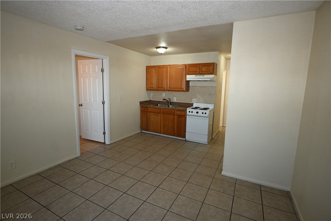 3021 East Carey Avenue 6 Property Photo 4
