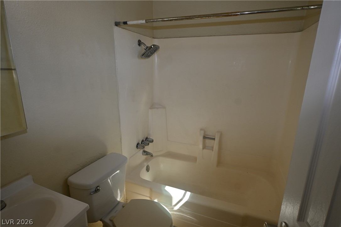 3021 East Carey Avenue 6 Property Photo 8