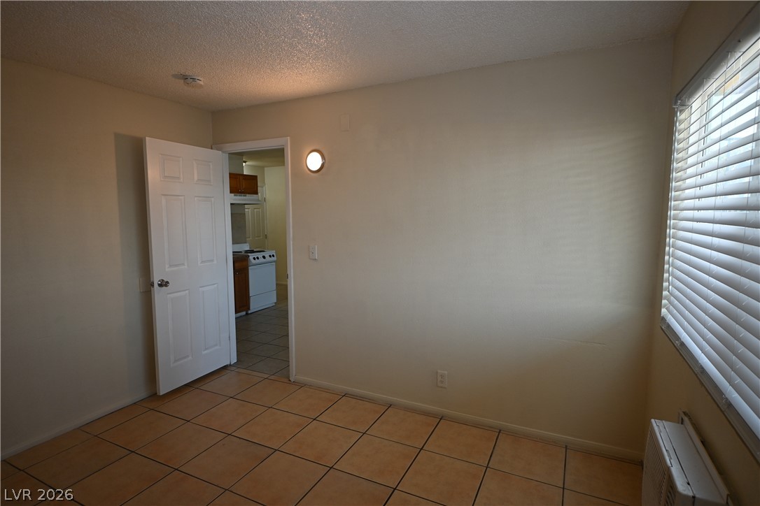 3021 East Carey Avenue 6 Property Photo 11