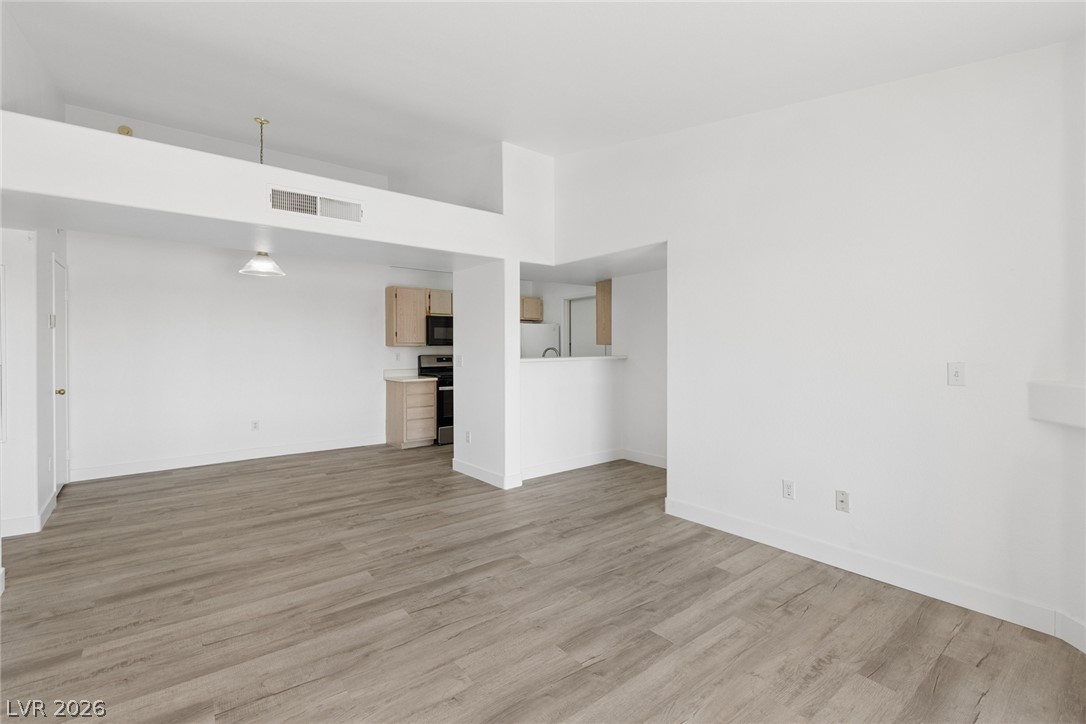7885 West Flamingo Road 2152 Property Photo 5