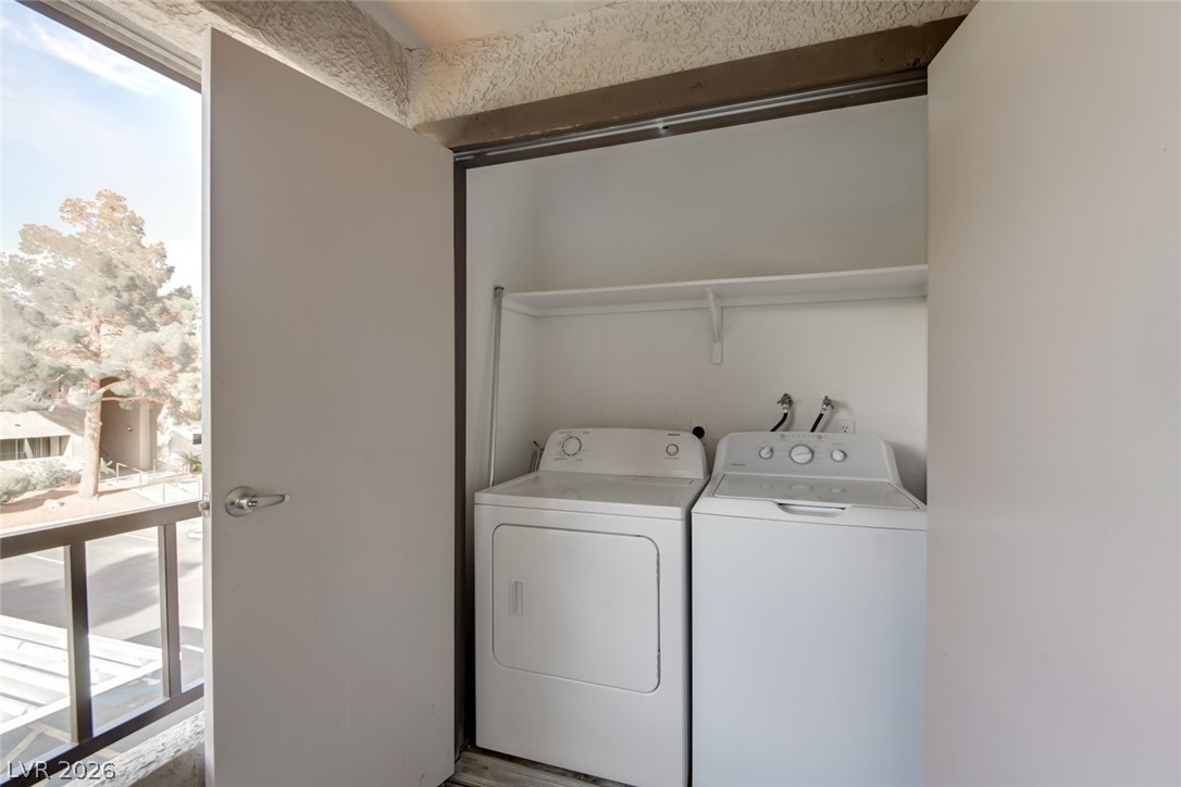 2606 South Durango Drive 214 Property Photo 5