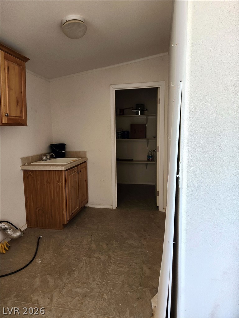 1805 Willow Creek Ranch Road Property Photo 6
