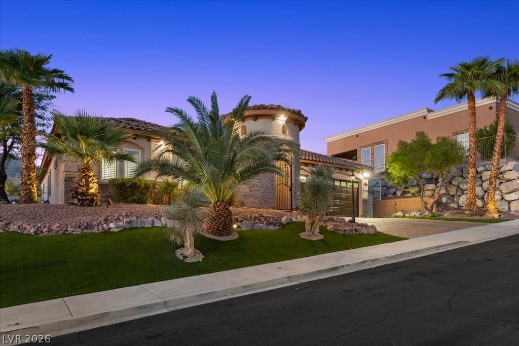 977 Rhyolite Terrace Property Photo 3