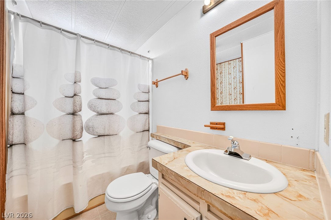520 West Basin Avenue Property Photo 18
