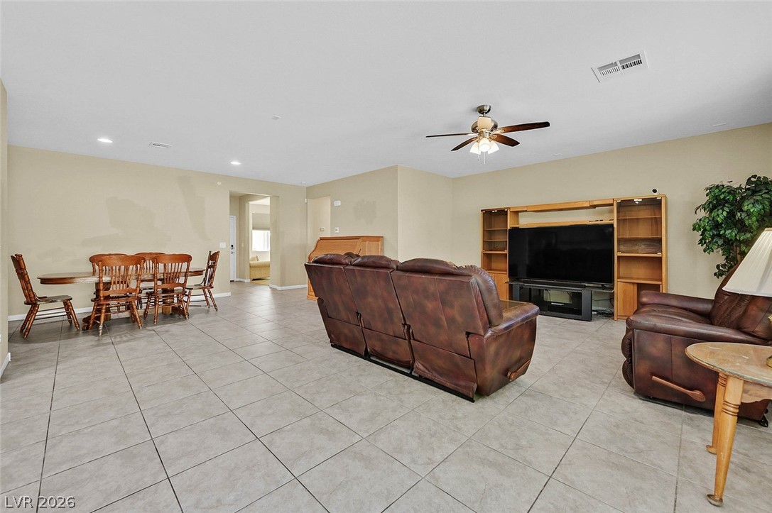 8208 Redbud Vine Street Property Photo 5