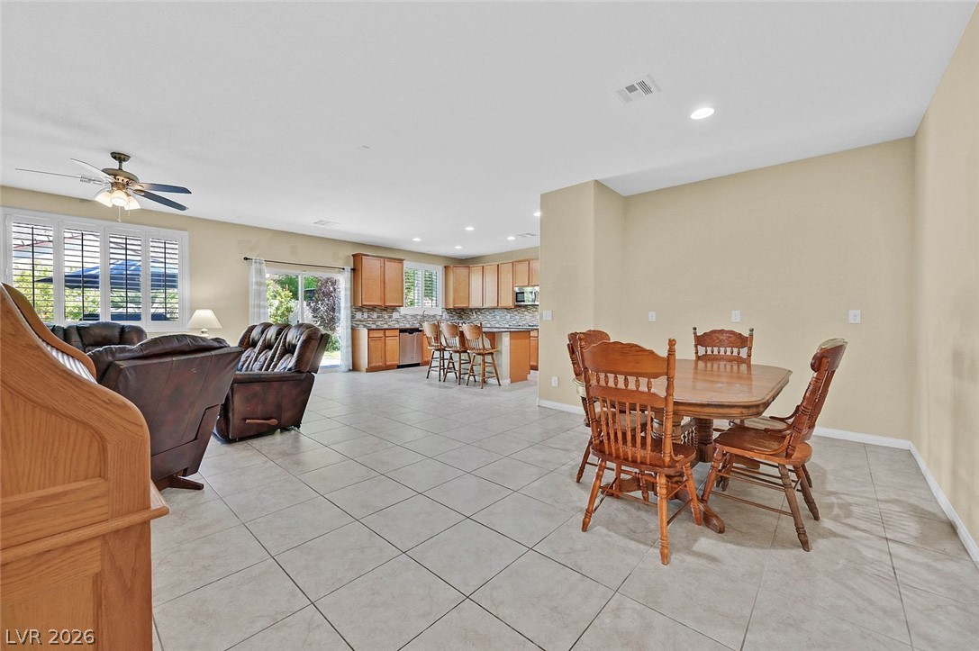 8208 Redbud Vine Street Property Photo 8